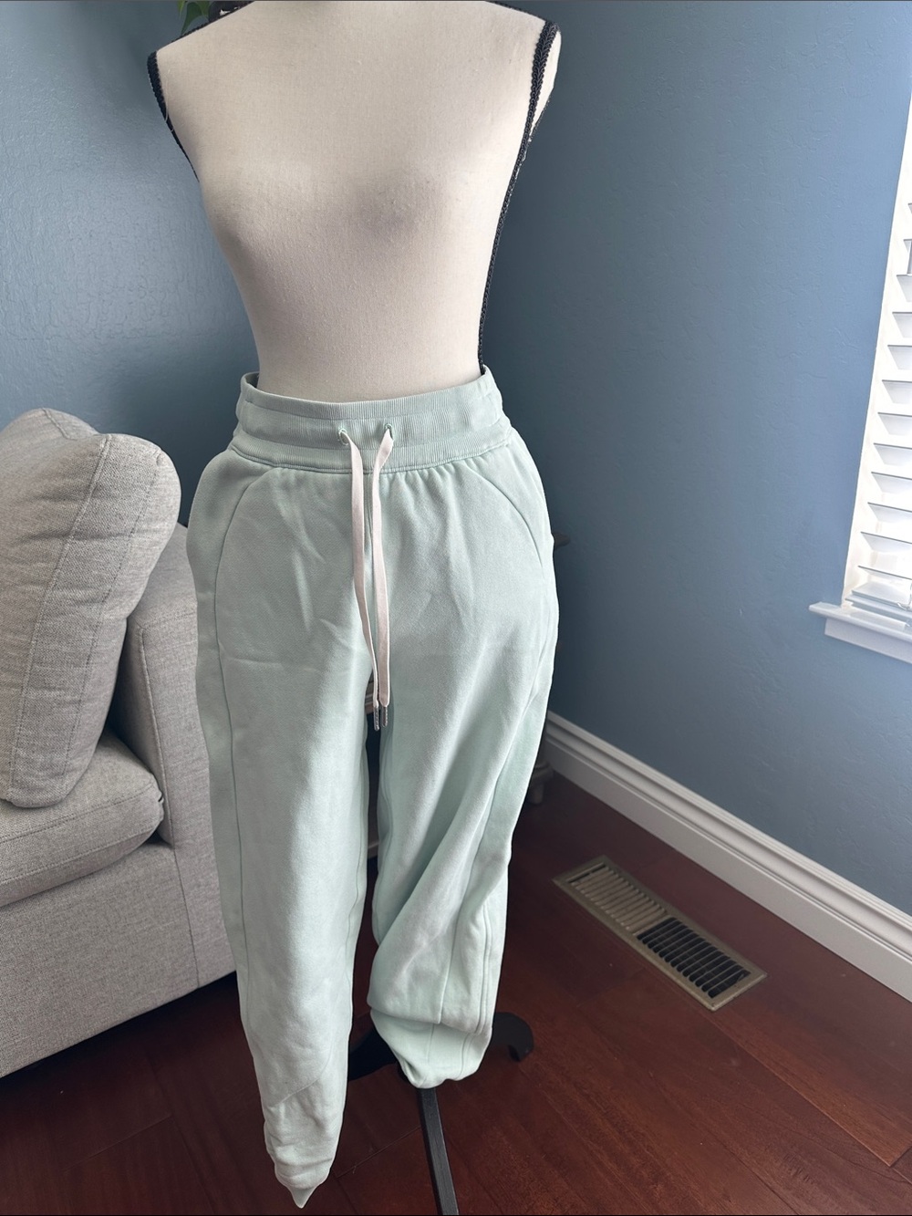 Lululemon scuba relaxed HR jogger mint